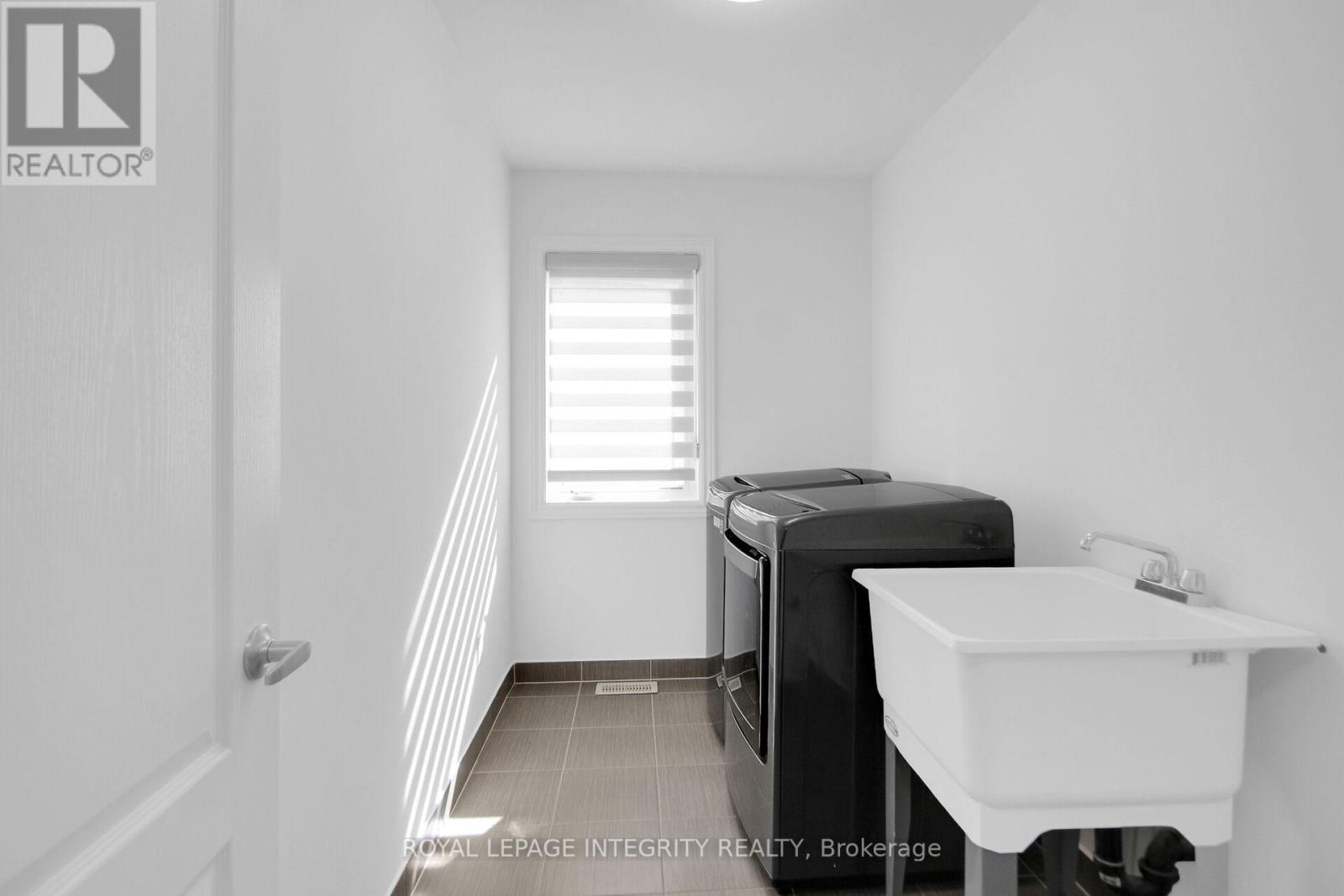 622 SILVER SPRUCE WAY - 26