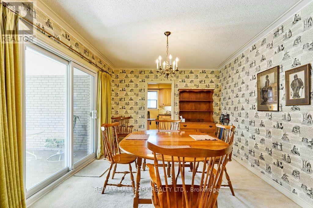 11 Feldbar Court, Toronto, ON photo 10