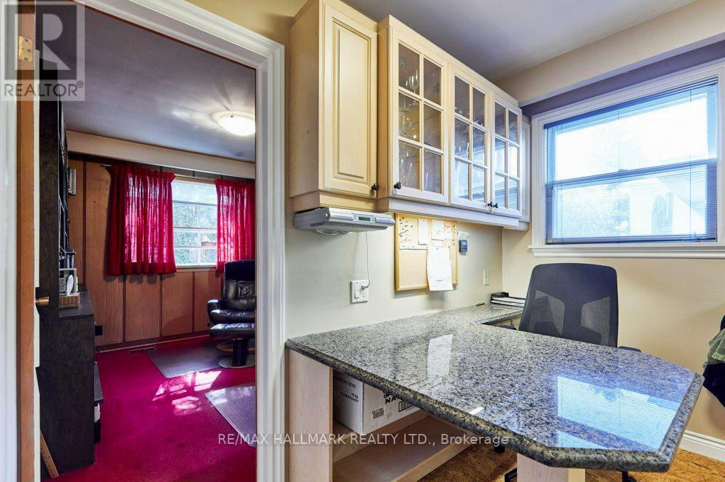 11 Feldbar Court, Toronto, ON photo 18