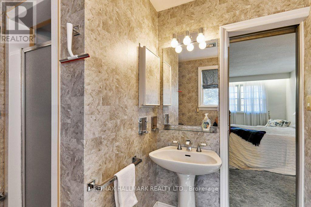 11 Feldbar Court, Toronto, ON photo 30