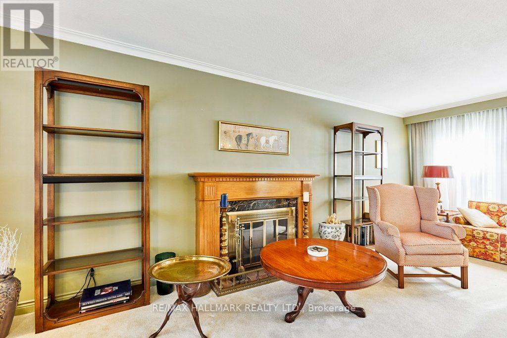 11 Feldbar Court, Toronto, ON photo 8