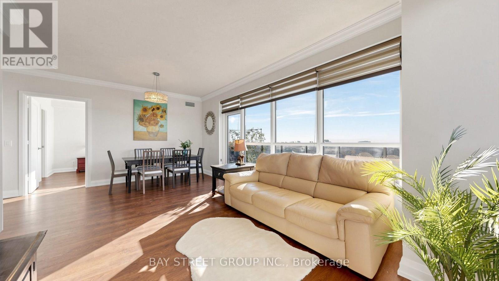 #3010 2 ANNDALE DRIVE - 4