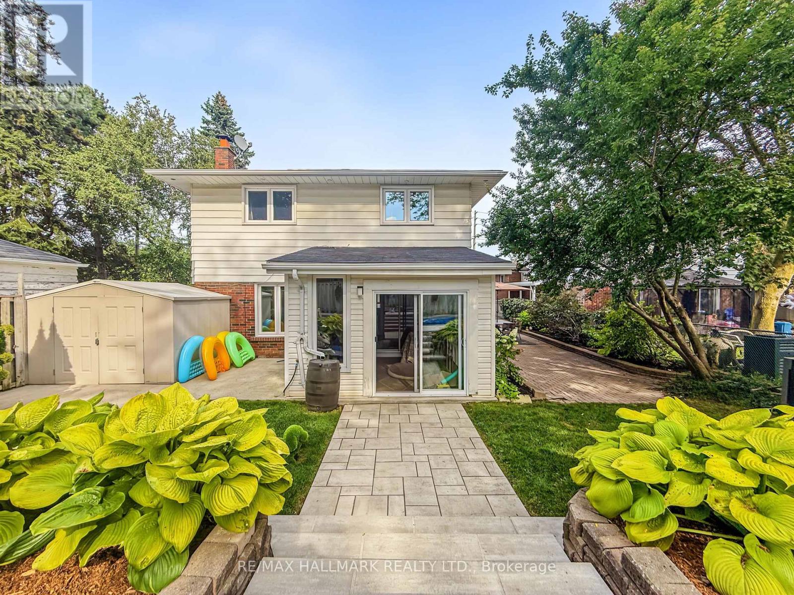 242 Beechgrove Drive, Toronto, ON photo 38