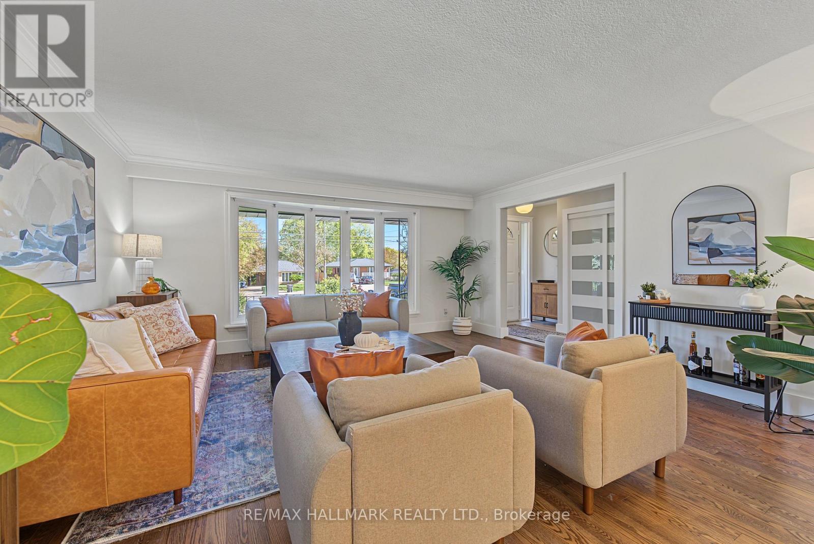242 Beechgrove Drive, Toronto, ON photo 6