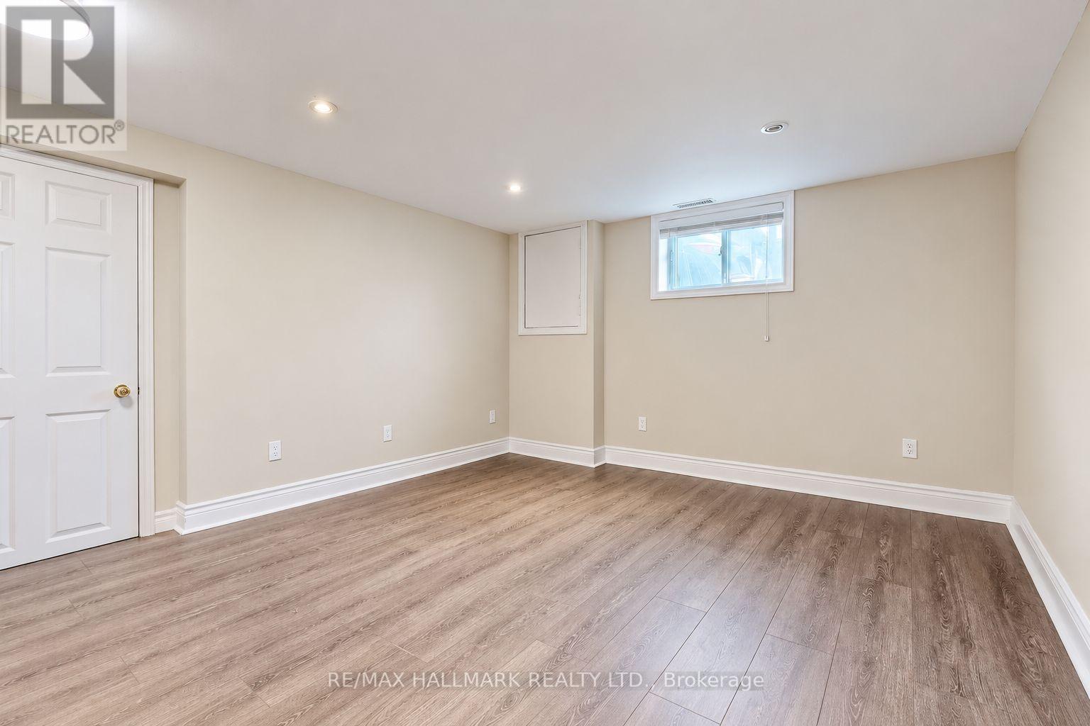 28 Lake Avenue, Richmond Hill, ON photo 10
