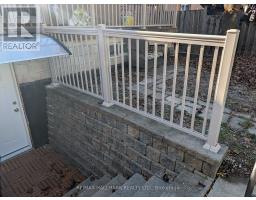 28 Lake Avenue, Richmond Hill, ON L4E3G3 Photo 11