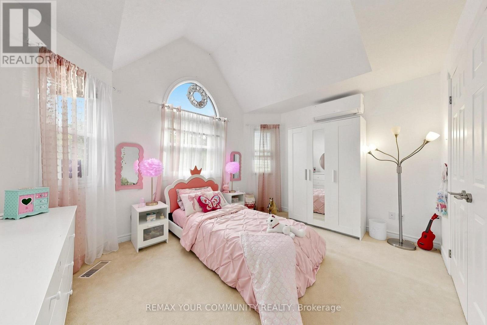 6 Bombay Court, Richmond Hill, ON photo 31