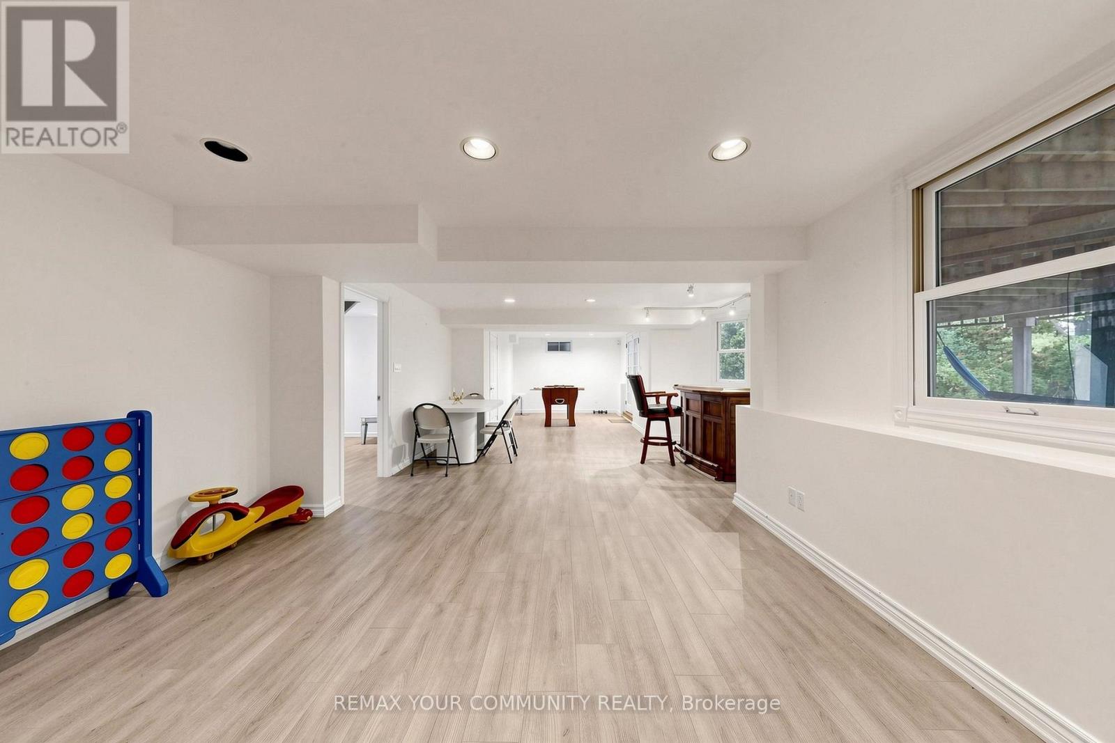 6 Bombay Court, Richmond Hill, ON photo 35