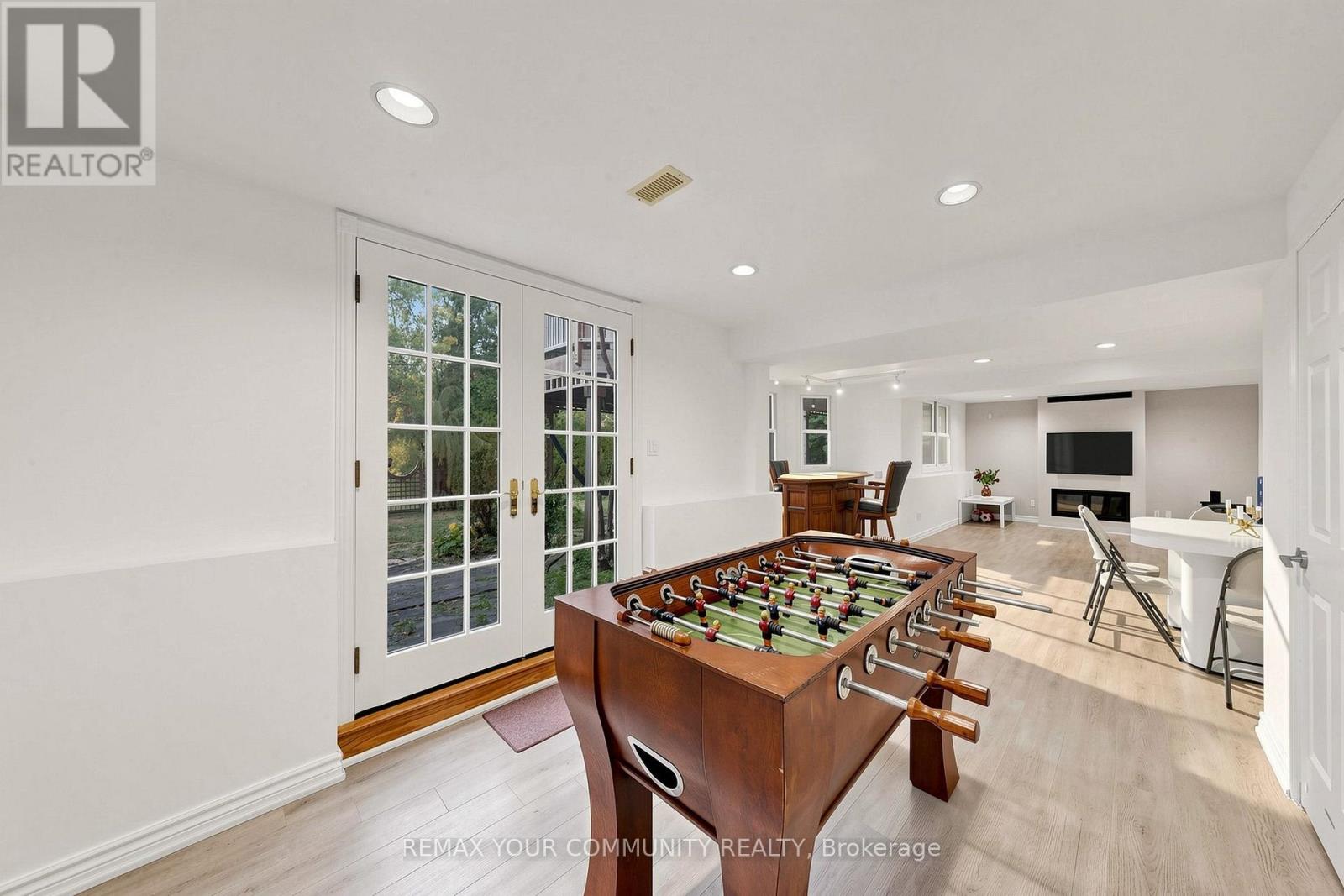 6 Bombay Court, Richmond Hill, ON photo 38