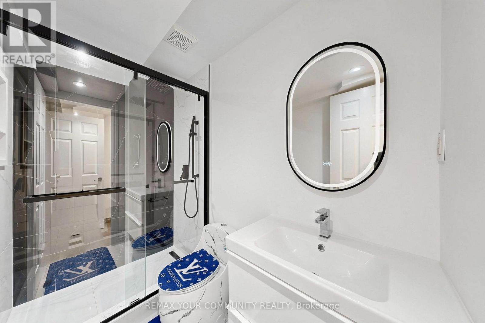 6 Bombay Court, Richmond Hill, ON photo 42