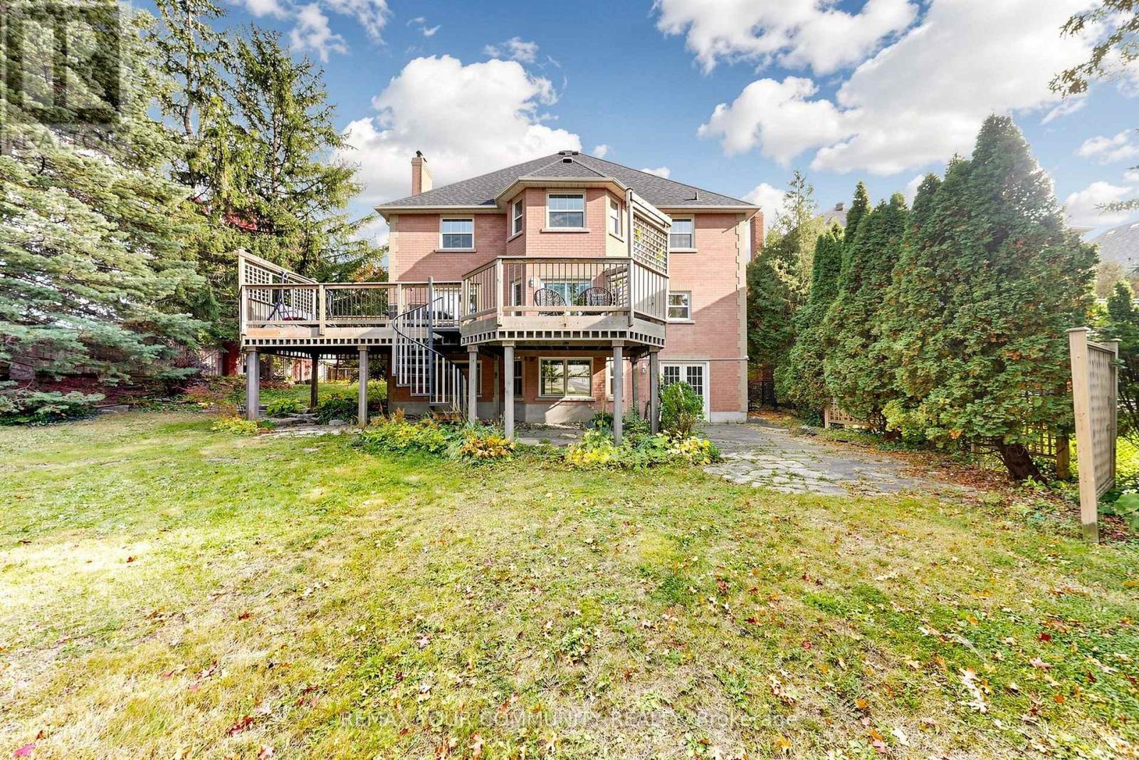 6 Bombay Court, Richmond Hill, ON photo 45
