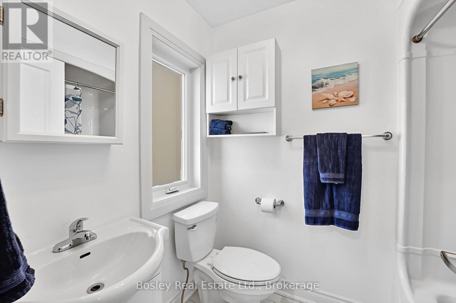42 Robins Point Road, Tay photo 18