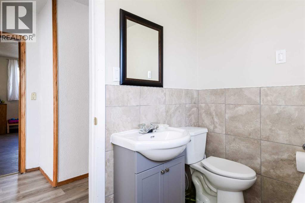 5203 56 Avenue, Taber — photo 9