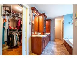 235 Summerhill Row, photo 22
