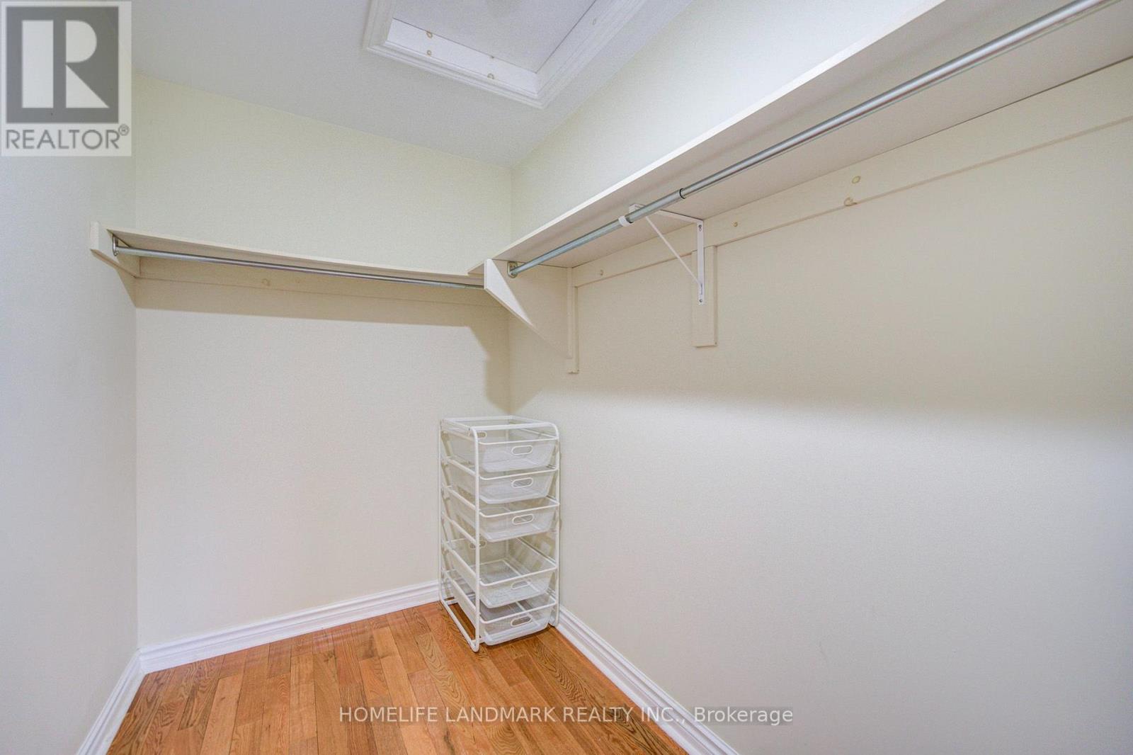 182 FINCH AVENUE E - 26