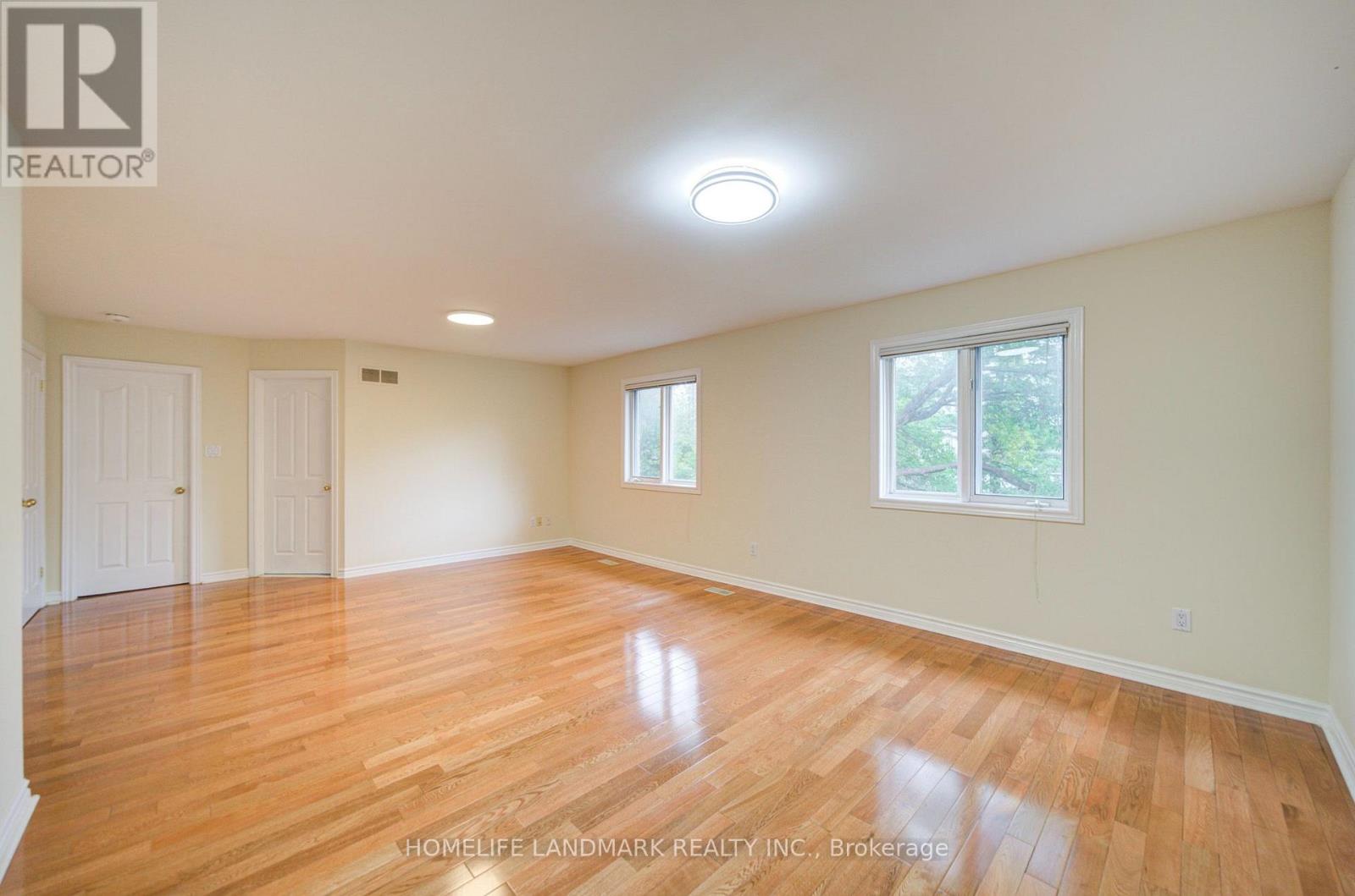 182 FINCH AVENUE E - 35
