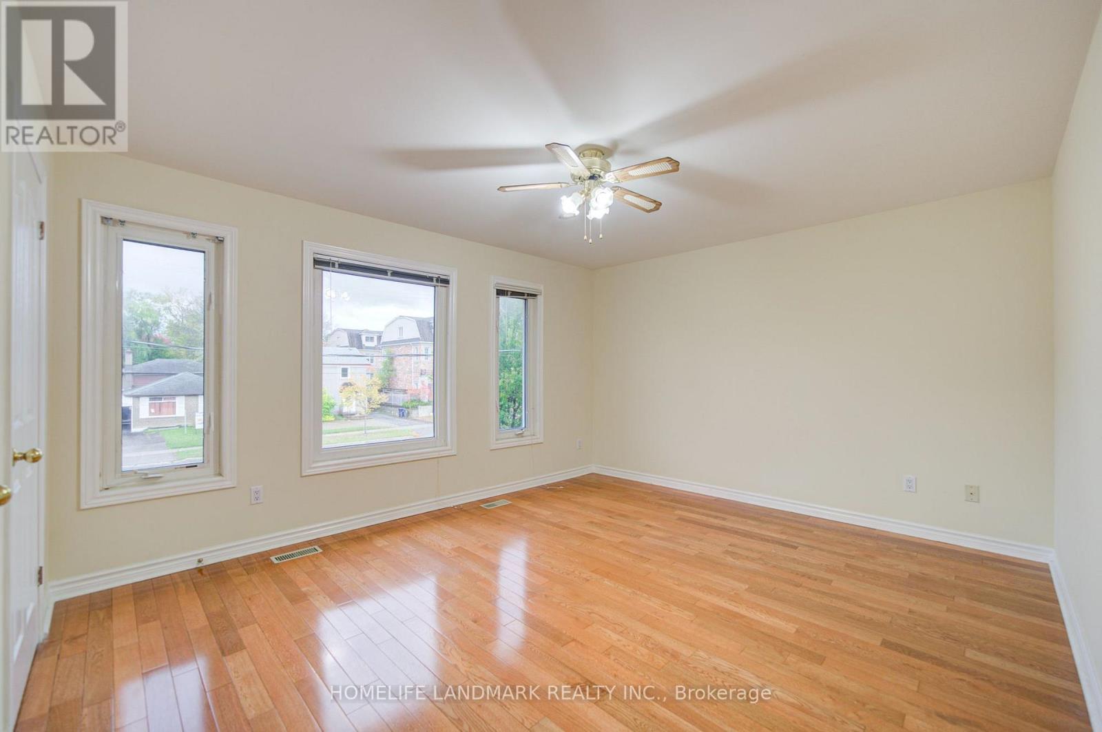 182 FINCH AVENUE E - 25