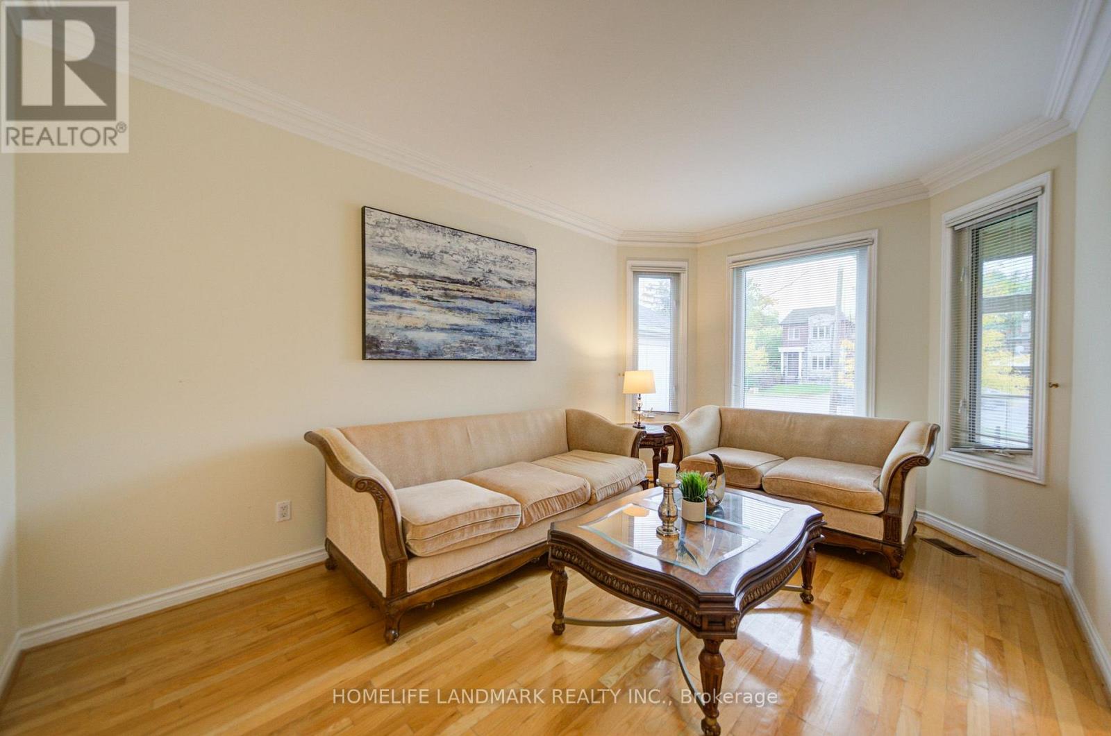 182 FINCH AVENUE E - 7