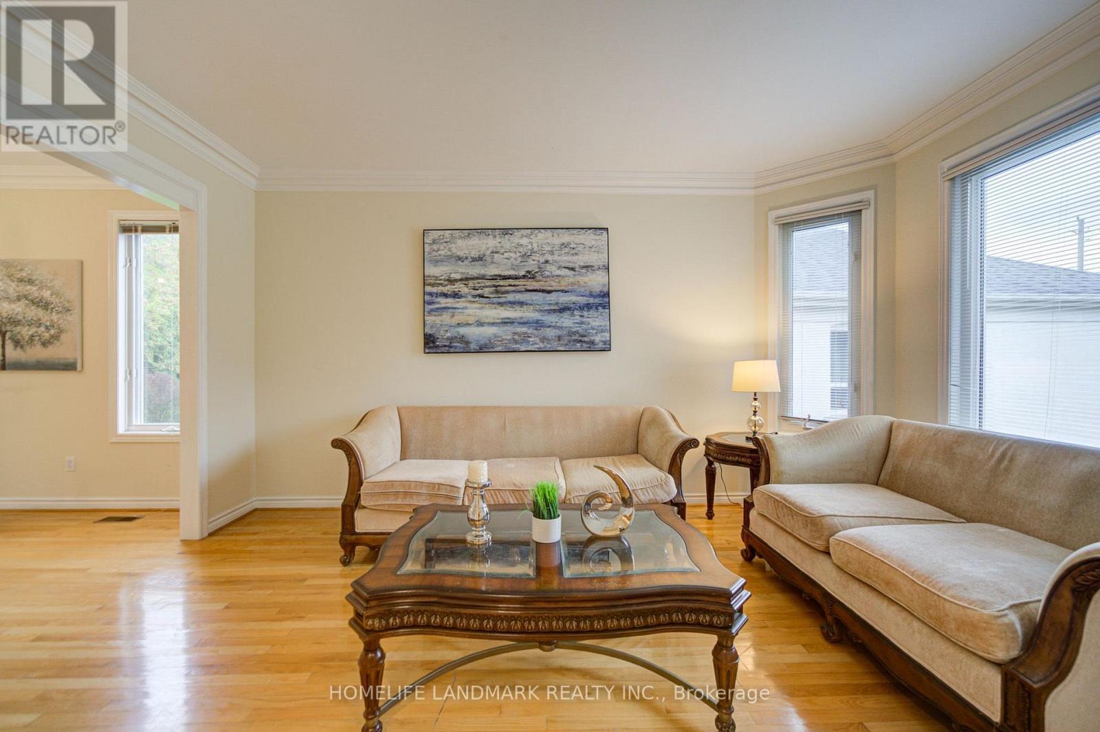 182 FINCH AVENUE E - 6