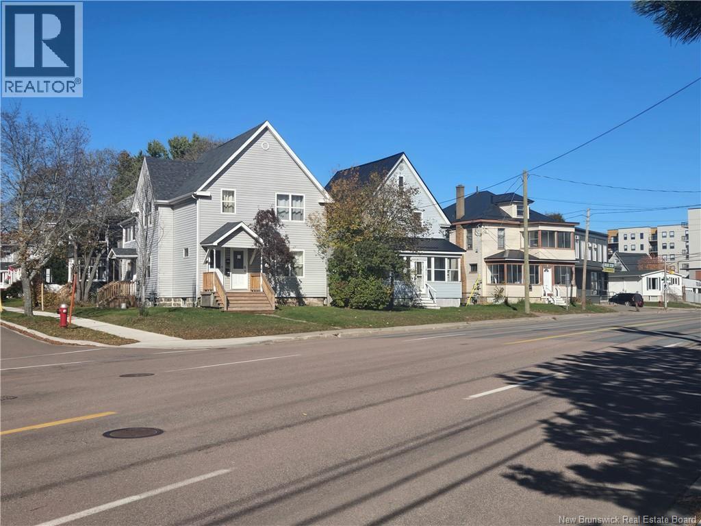 1387-1411-1421-1423 Main Street photo 5