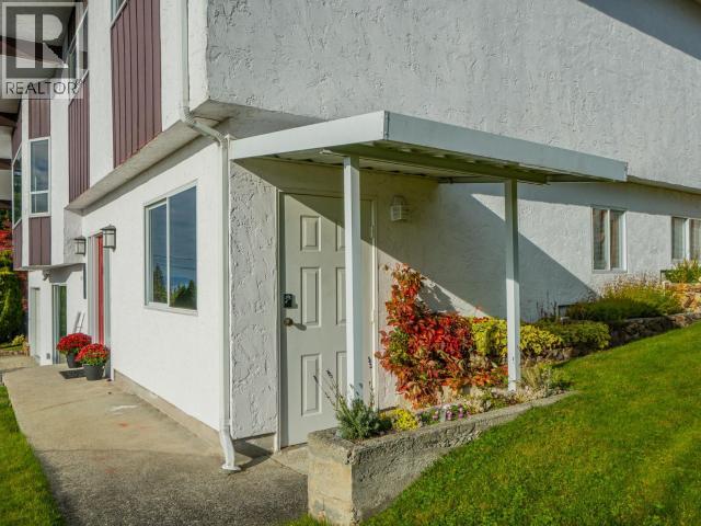 4064 WESTVIEW AVE, Powell River - Image 1