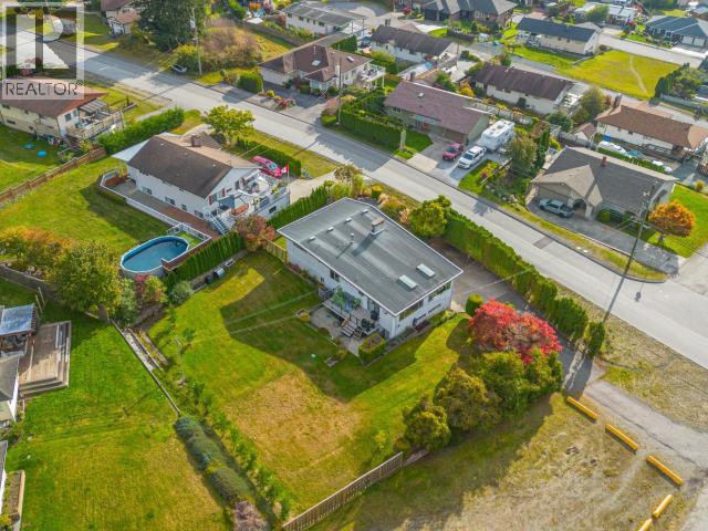 4064 WESTVIEW AVE, Powell River - Image 1