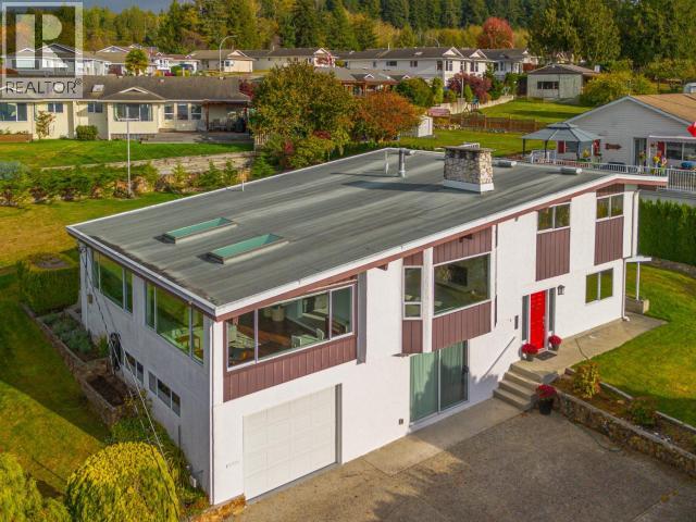 4064 WESTVIEW AVE, Powell River - Image 1