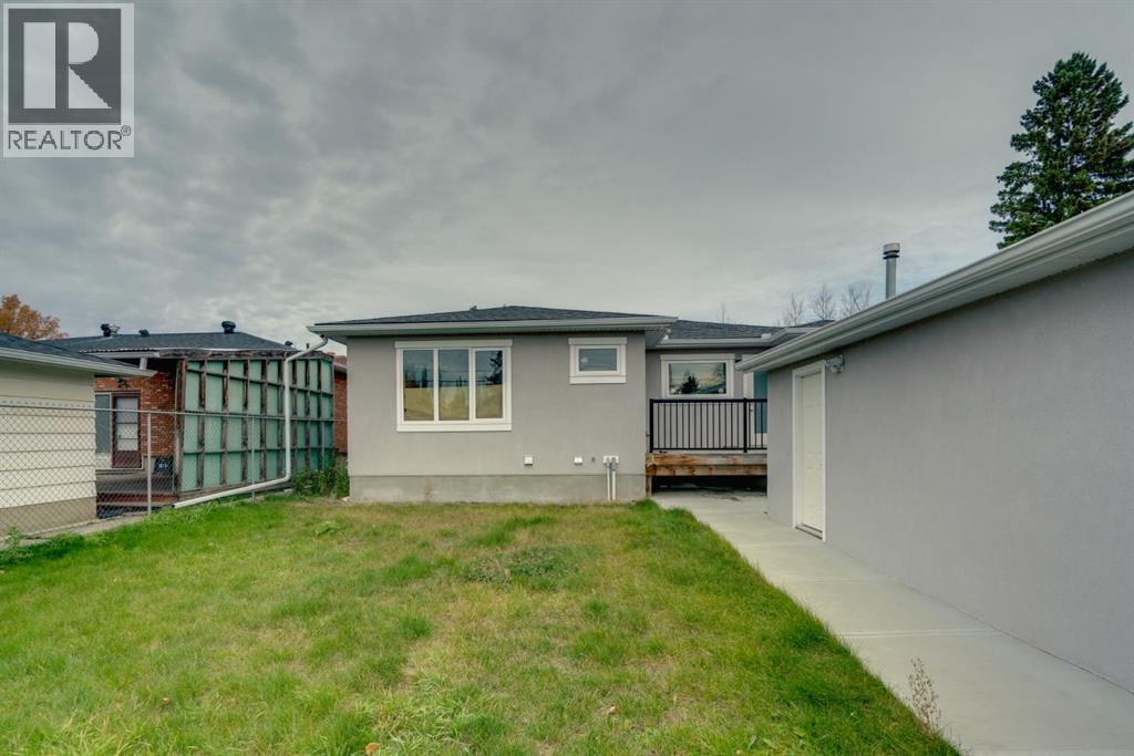 4947 10 Avenue SW photo 44