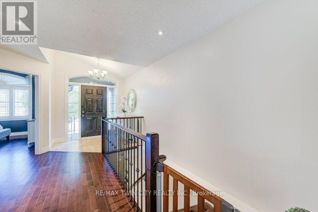 27 Coral Gables Crescent, Woolwich, ON photo 11