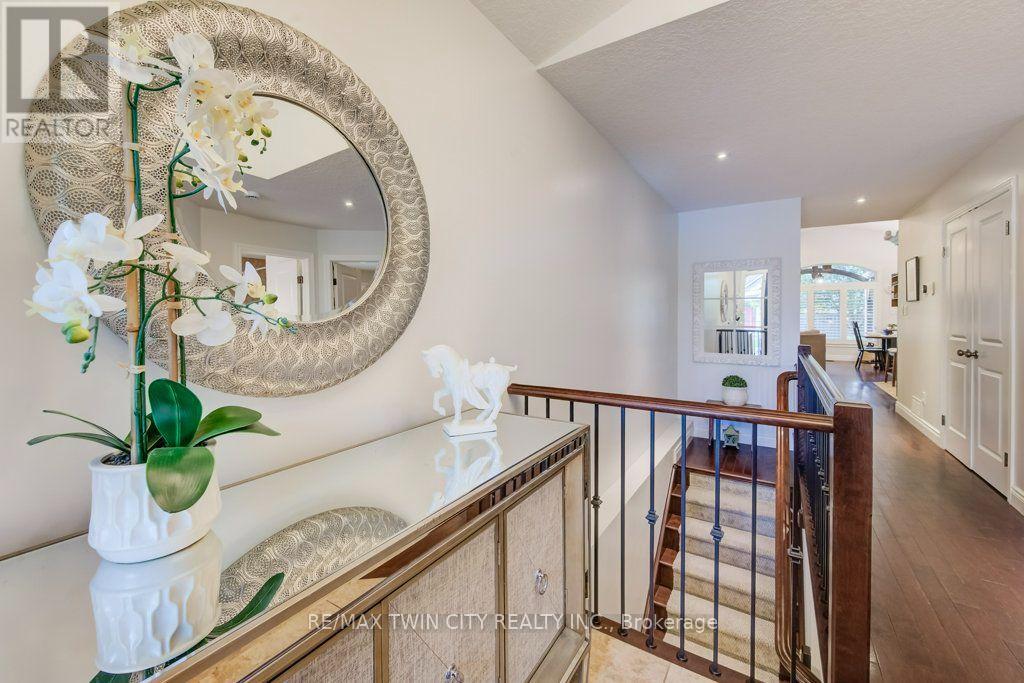27 Coral Gables Crescent, Woolwich, ON photo 6