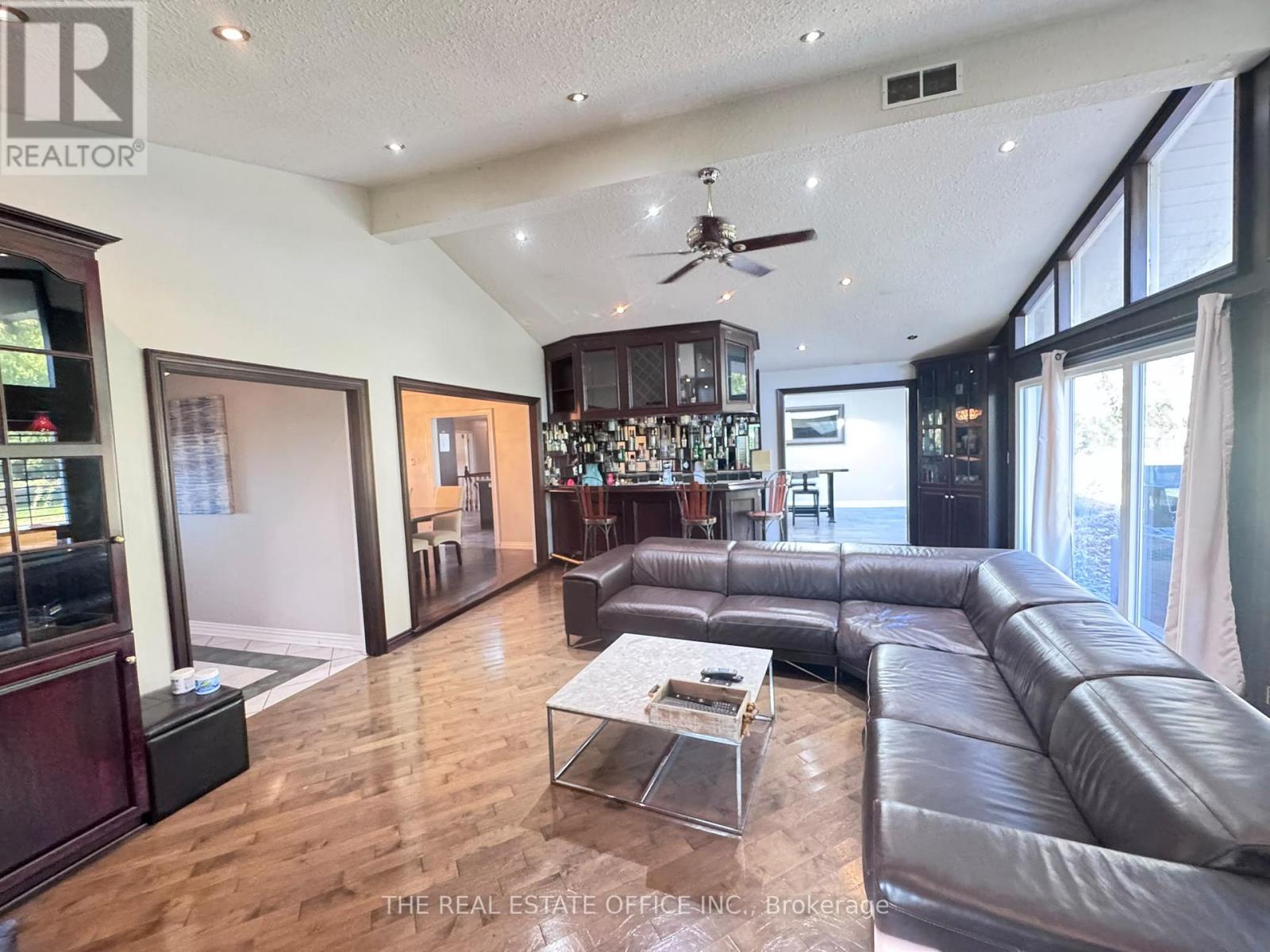 3812 Garner Road, Niagara Falls, ON photo 2