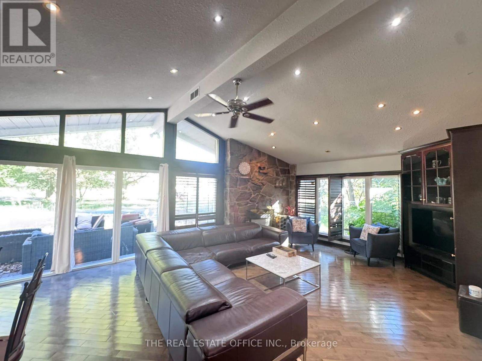 3812 Garner Road, Niagara Falls, ON photo 3