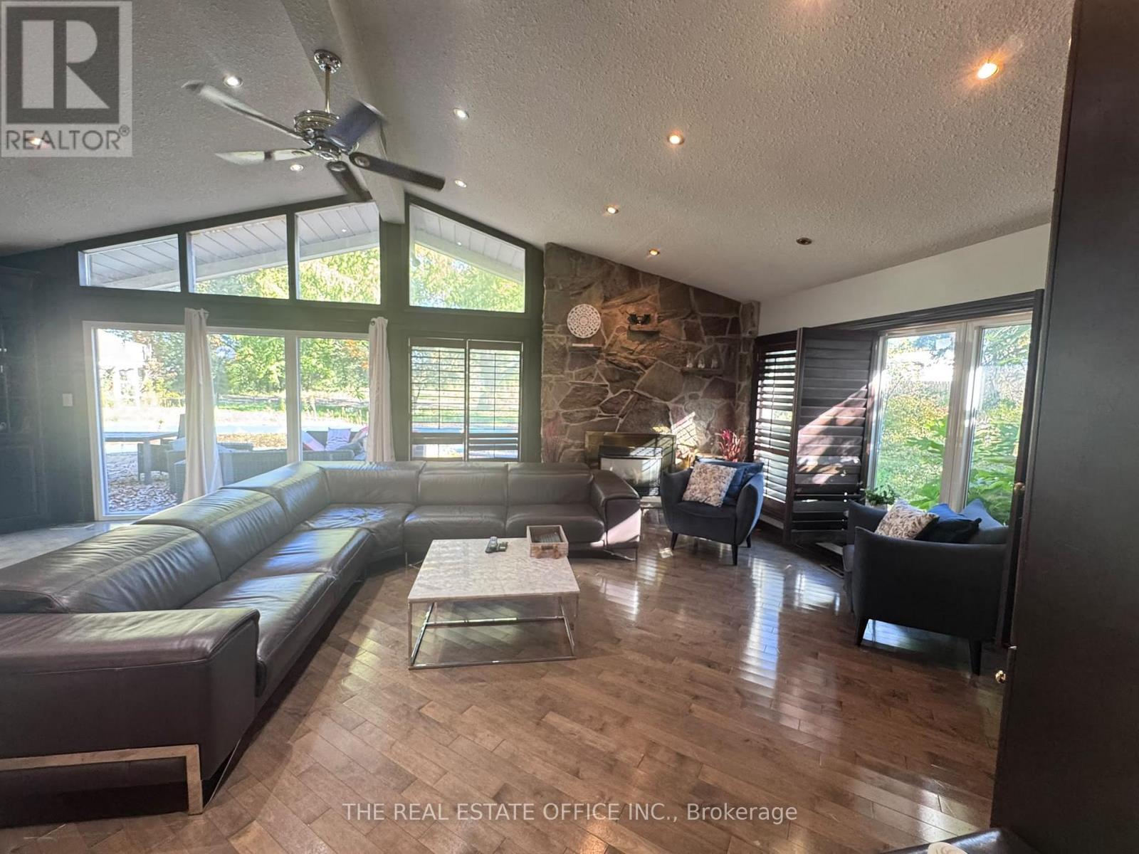 3812 Garner Road, Niagara Falls, ON photo 4