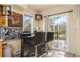 1085 Hulford St, Saanich, BC V8X3B5 Photo 17