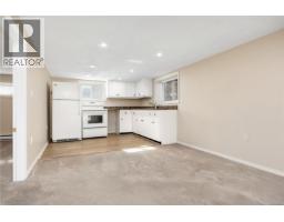 1085 Hulford St, Saanich, BC V8X3B5 Photo 19