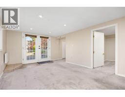 1085 Hulford St, Saanich, BC V8X3B5 Photo 23