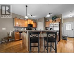3807 75 Street, Camrose — photo 9