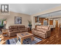 Bedroom - 2, 813 4th Street, Canmore, AB T1W2G9 Photo 12