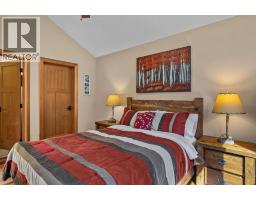 2, 813 4th Street, Canmore, AB T1W2G9 Photo 30