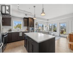 Kitchen - 4380 Lakeshore Road Unit# Ph21, Kelowna, BC V1W5H5 Photo 10