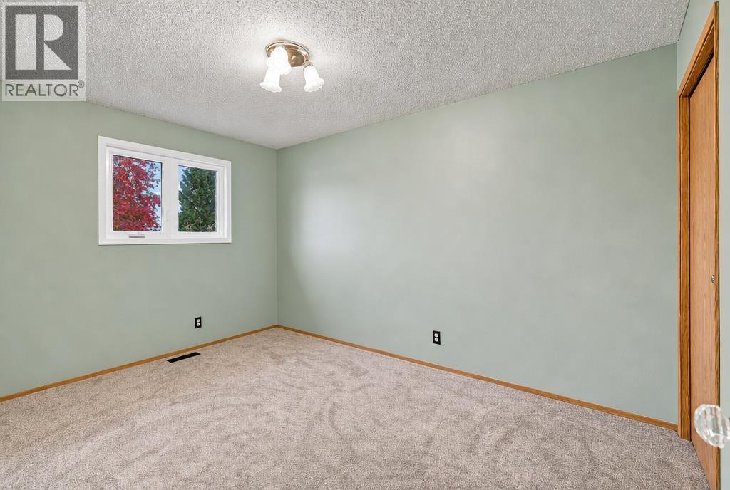 Listing photo – 4612 Womacks, Blackfalds