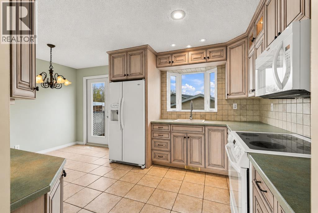 Listing photo – 4612 Womacks, Blackfalds