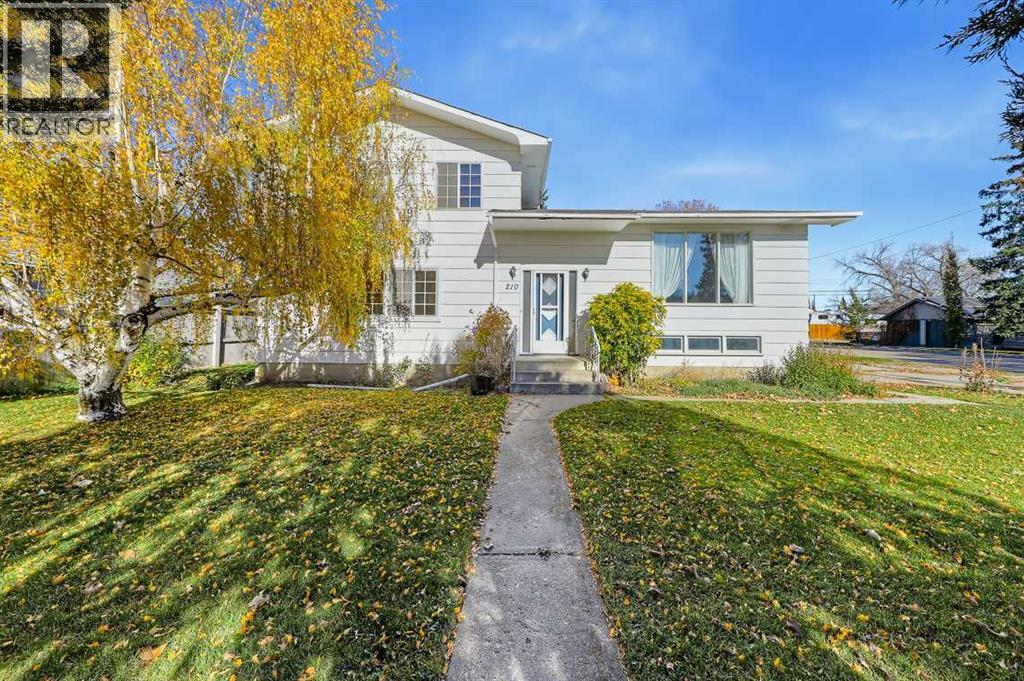 210 2 Avenue SE, High River — photo 2