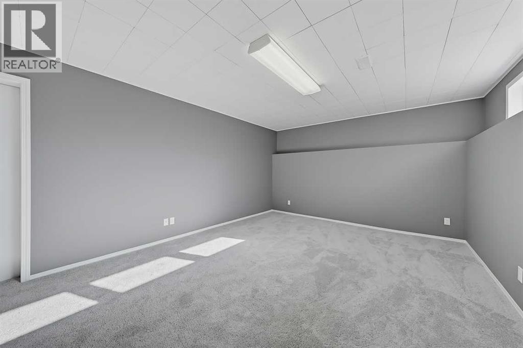 210 2 Avenue SE, High River — photo 29
