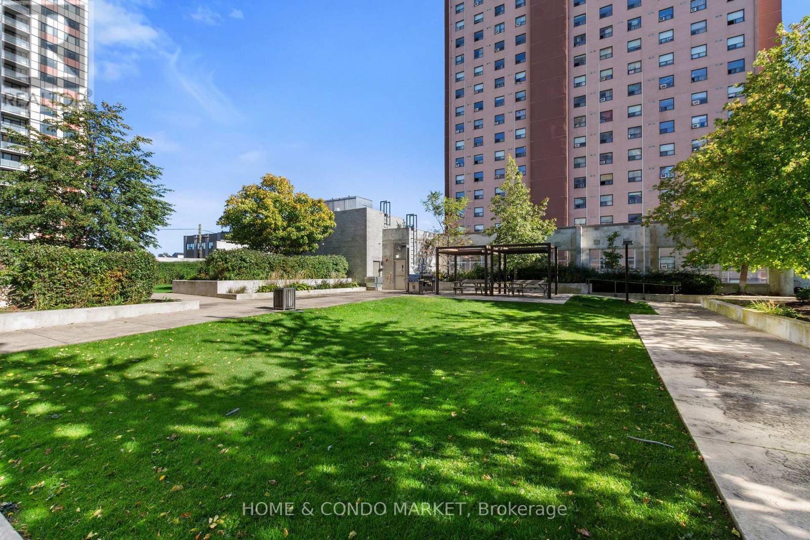 #2404 1410 DUPONT STREET - 29