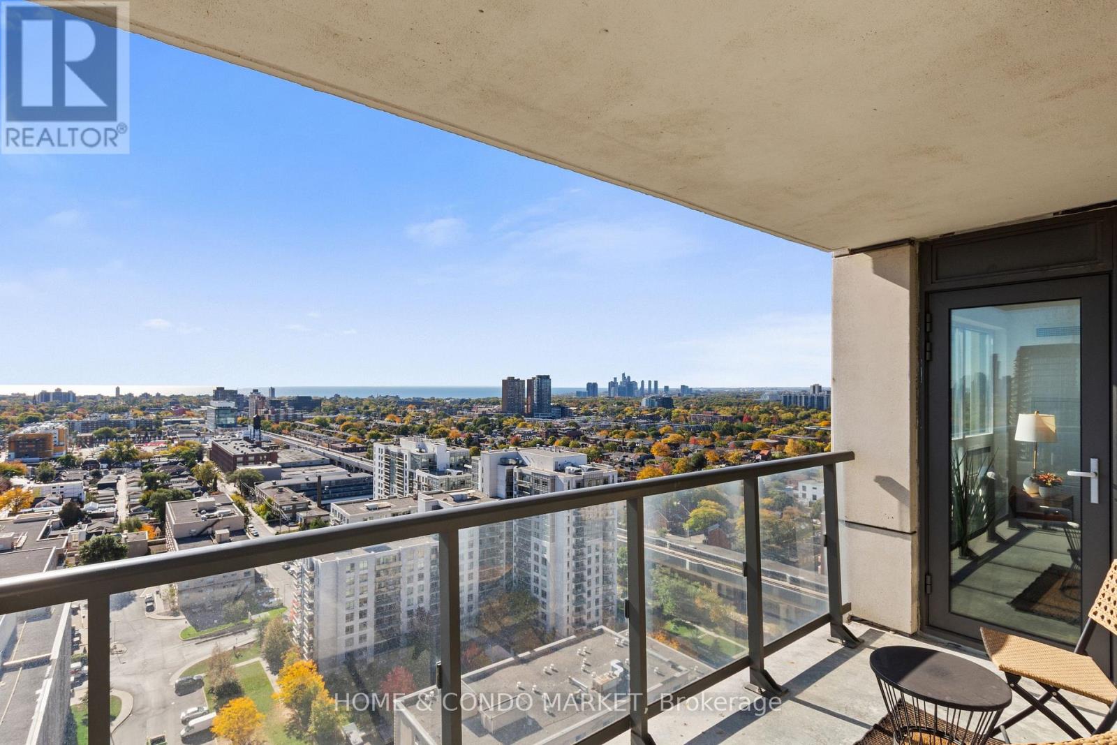 #2404 1410 DUPONT STREET - 26