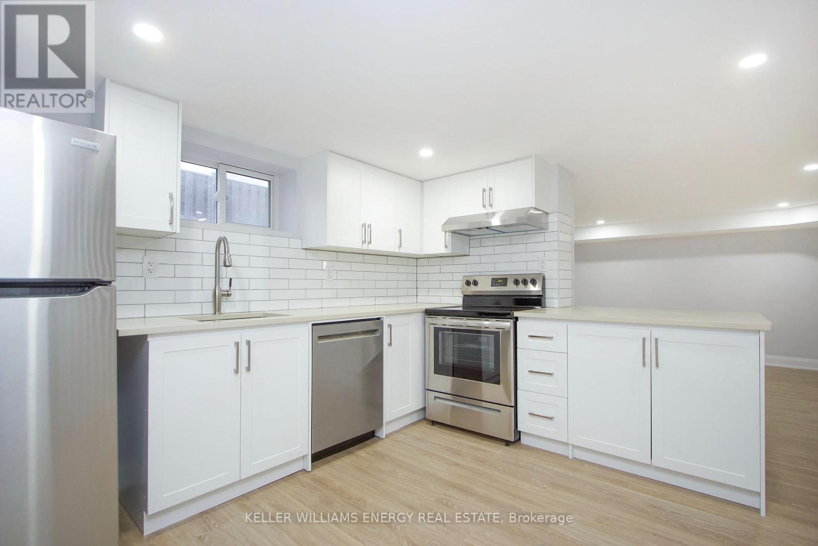 Lower- 574 Olive Avenue, Oshawa, ON photo 2