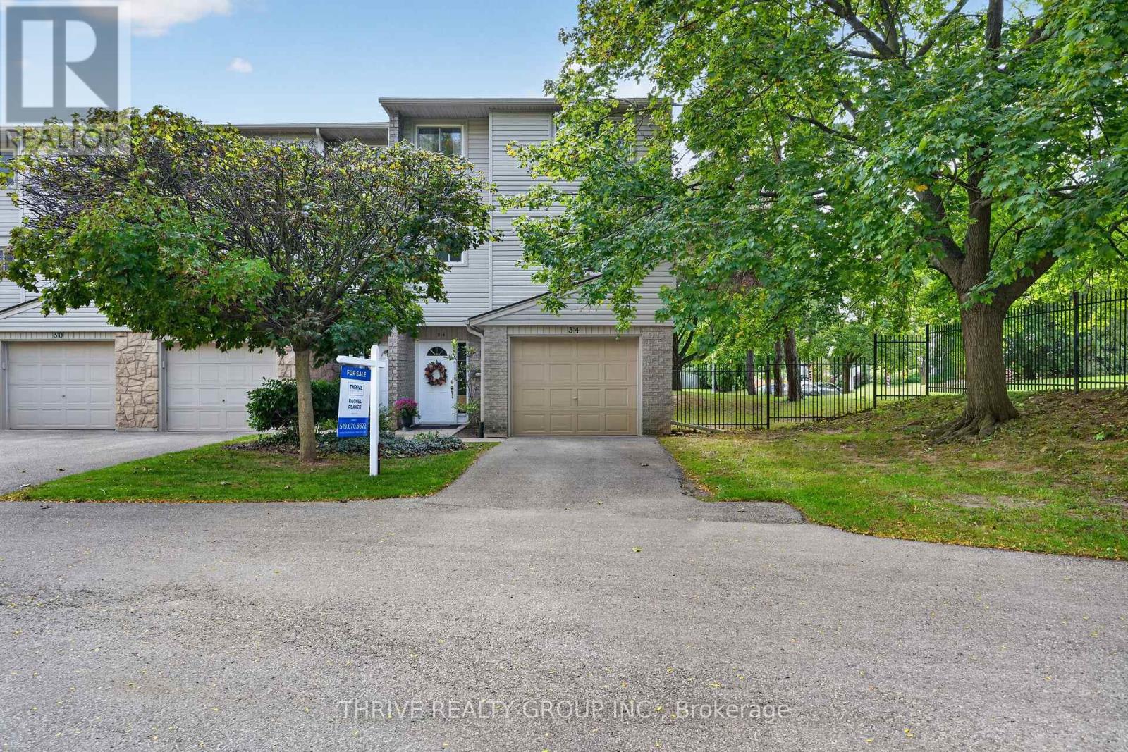 300 Sandringham Unit 34 photo 2