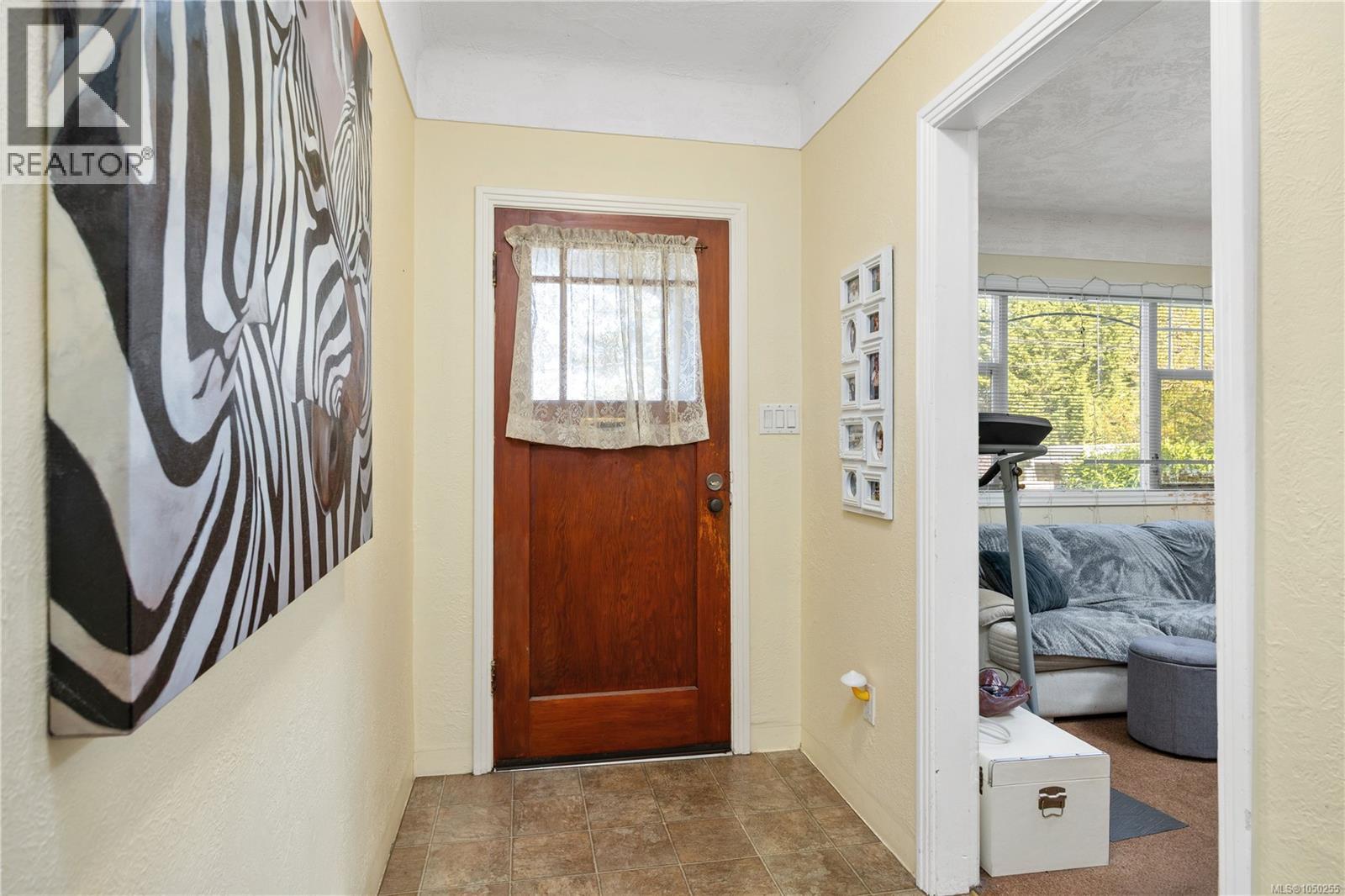 1085 Hulford St - 5