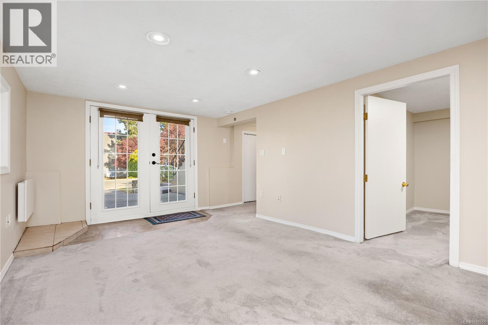  1085 Hulford Street, Saanich